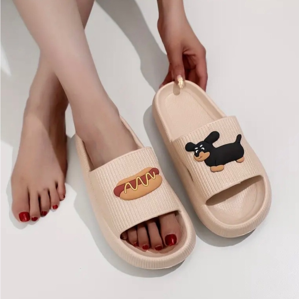 Sold!NWOB Womens Tan Hot Dog Wiener Dachshund Slip-On Cushioned Kawaii Slides